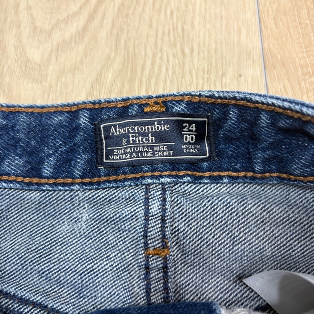 Abercrombie & Fitch Zoe Natural Rise Vintage A-Line Denim Mini Skirt Blue Sz. 00 - Picture 2 of 5